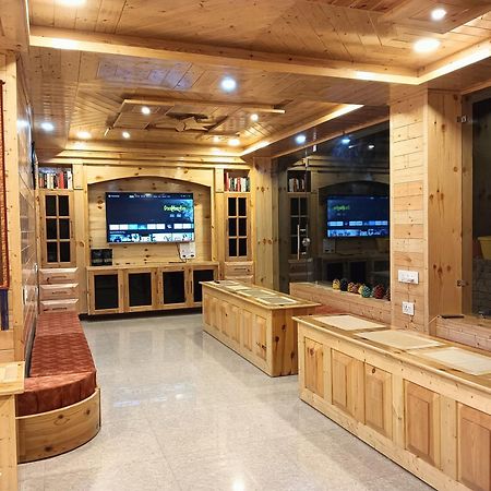 Wanderers Homestay -All Mountain Facing Rooms กัลป์ ภายนอก รูปภาพ