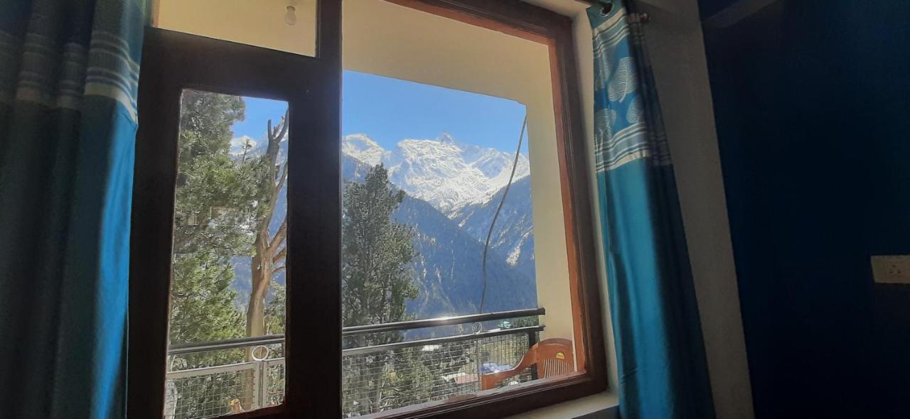 Wanderers Homestay -All Mountain Facing Rooms กัลป์ ภายนอก รูปภาพ