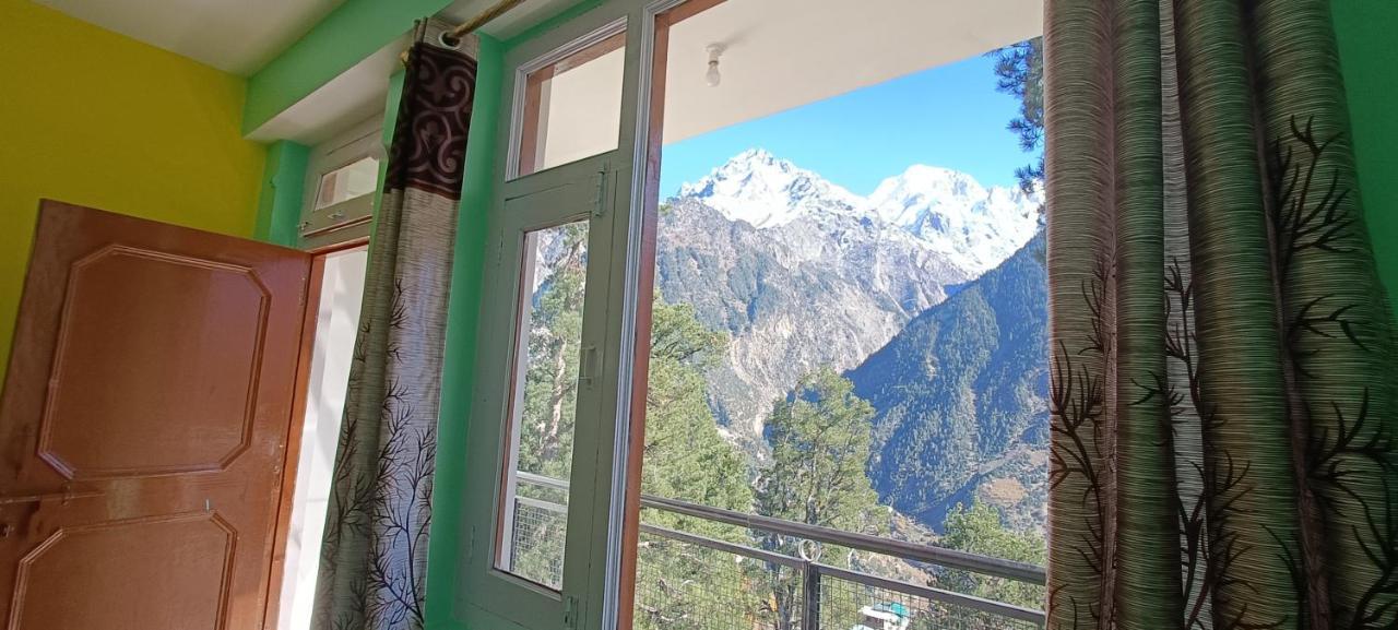 Wanderers Homestay -All Mountain Facing Rooms กัลป์ ภายนอก รูปภาพ