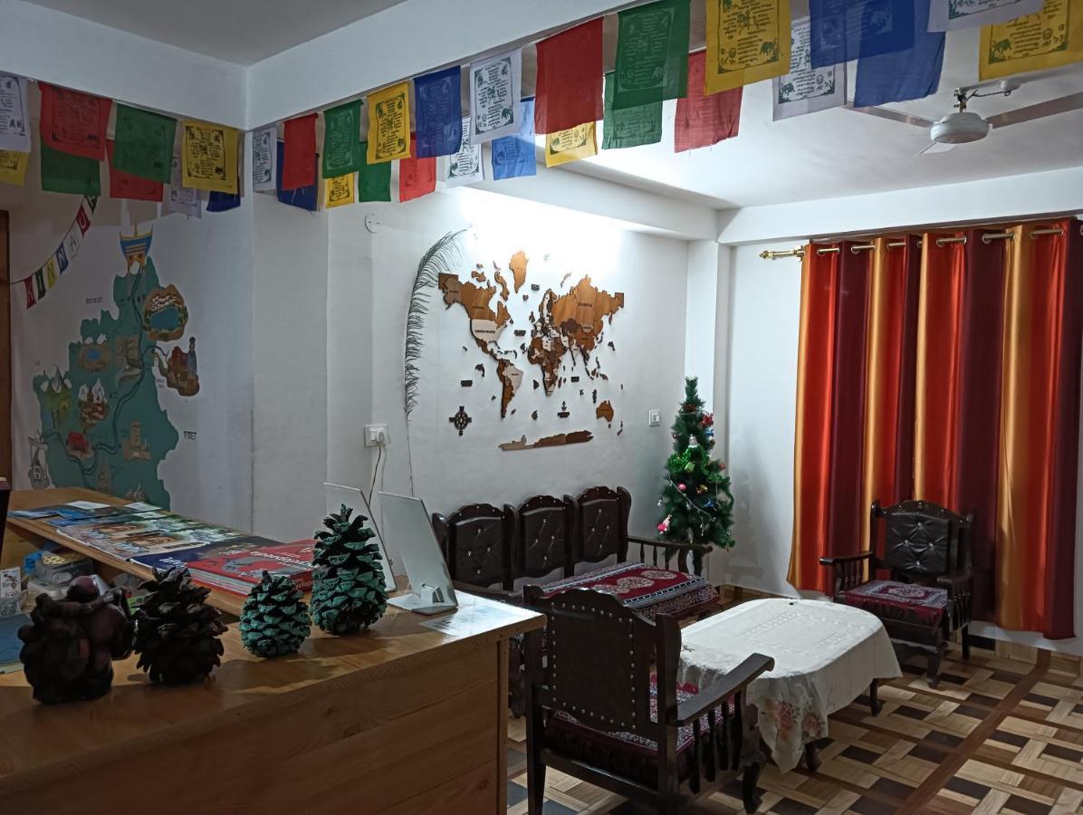 Wanderers Homestay -All Mountain Facing Rooms กัลป์ ภายนอก รูปภาพ