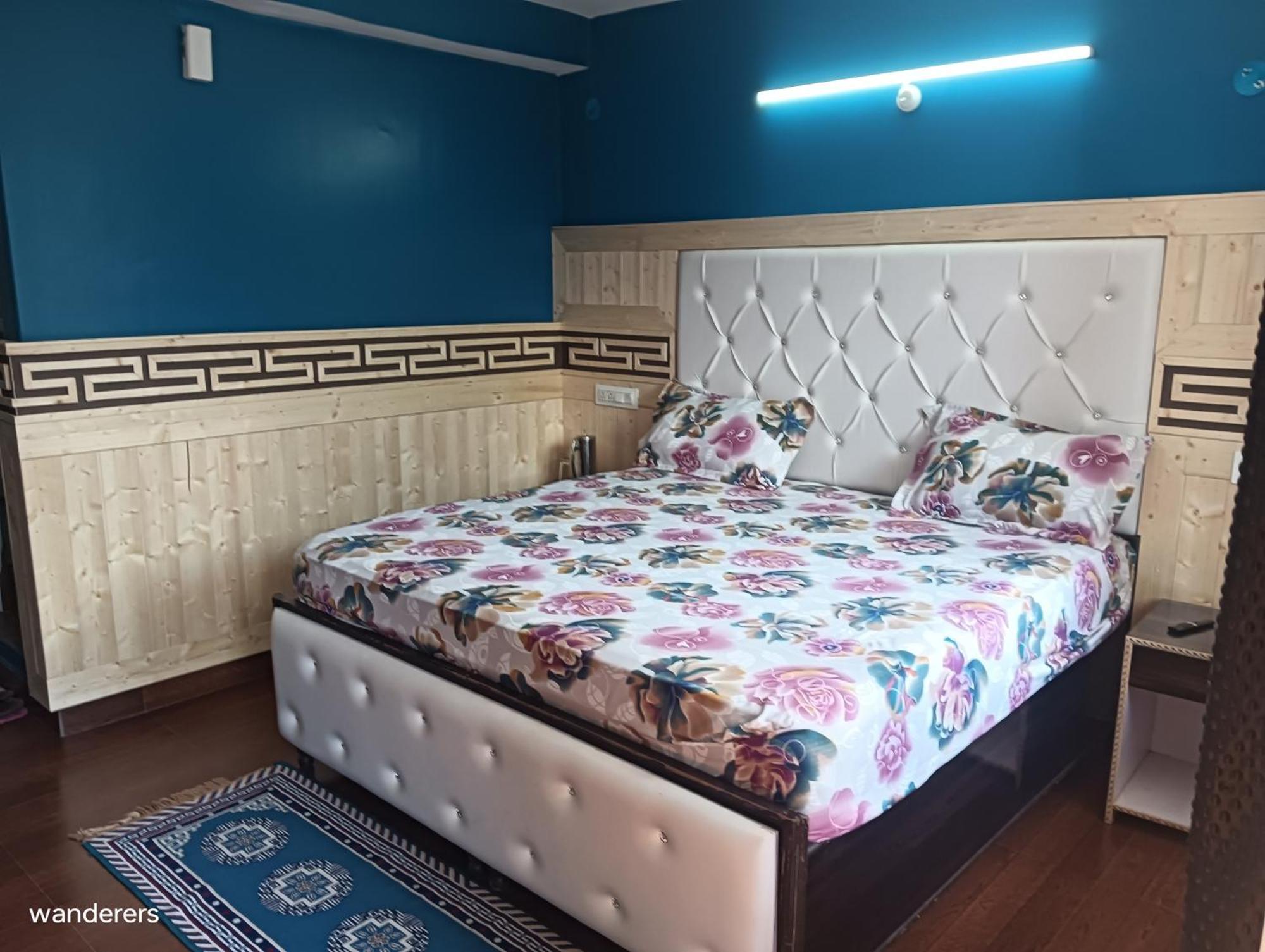 Wanderers Homestay -All Mountain Facing Rooms กัลป์ ภายนอก รูปภาพ