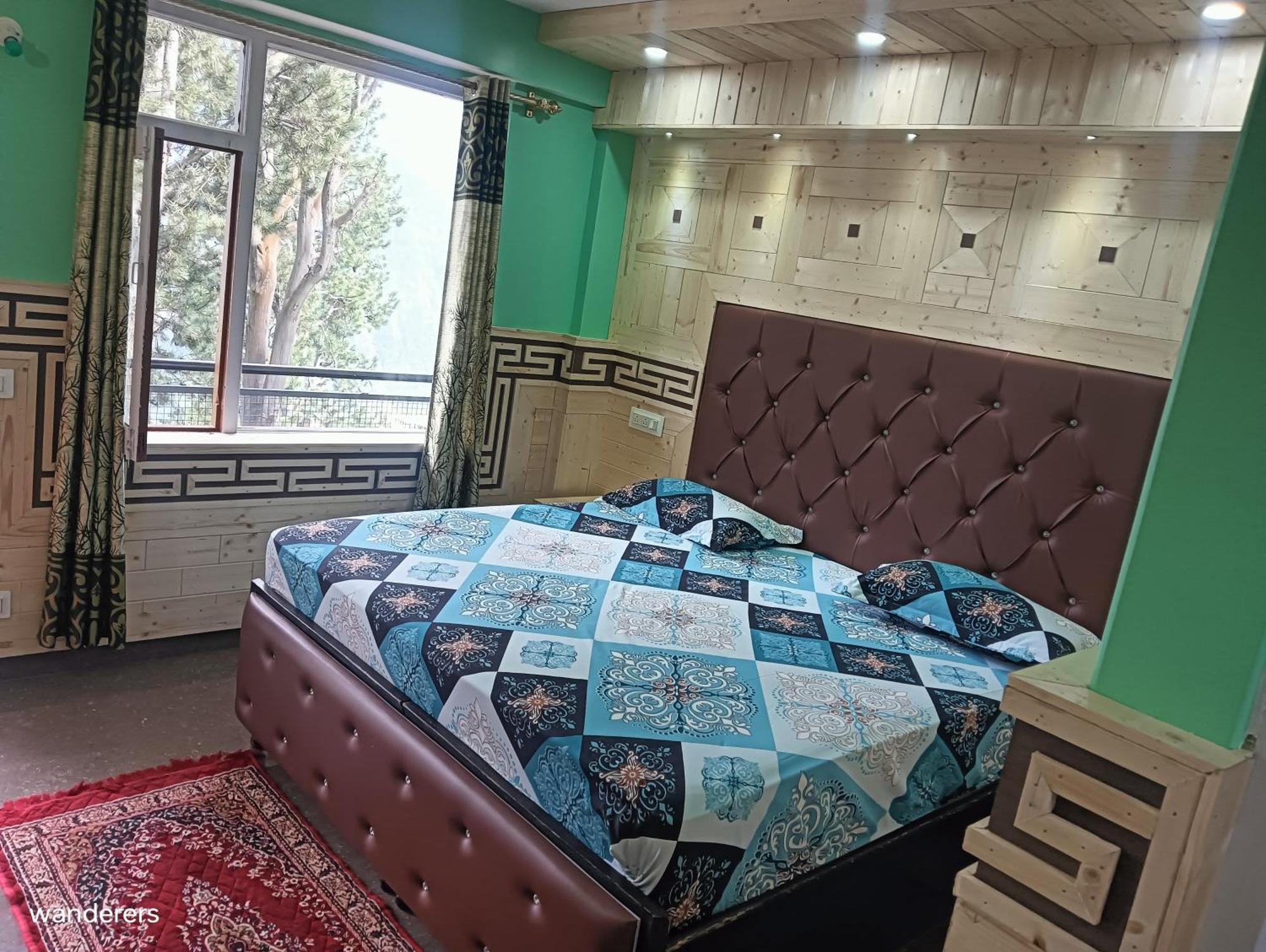 Wanderers Homestay -All Mountain Facing Rooms กัลป์ ภายนอก รูปภาพ